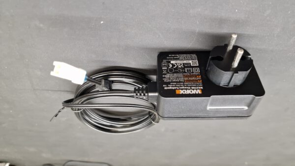 WA3766 Strømadapter med kabel (før 2021)